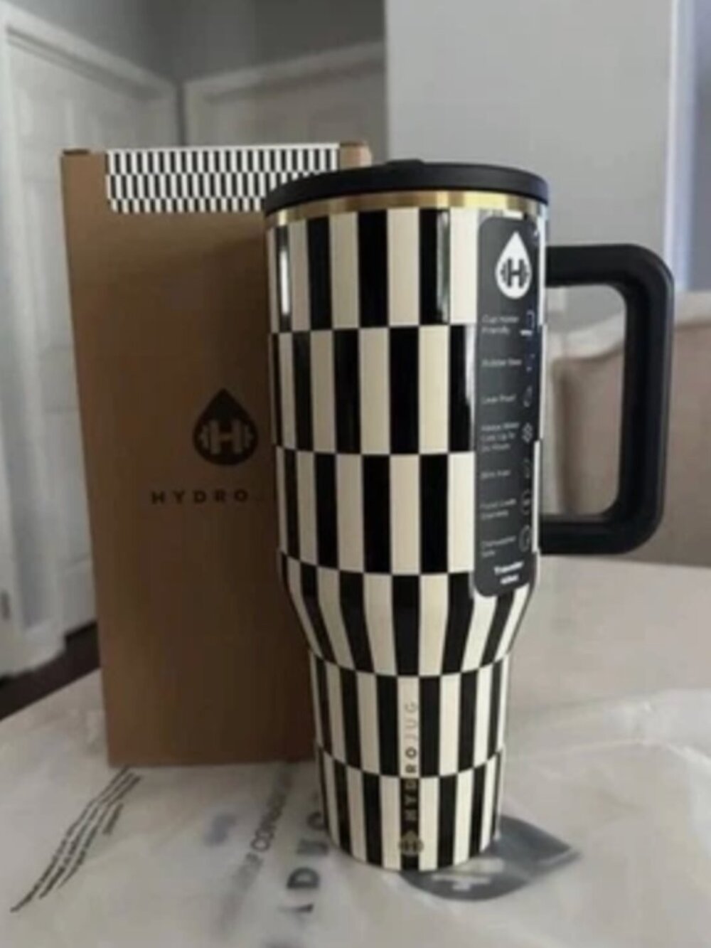 HydroJug Traveler 40oz Black&White